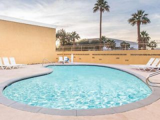 3 3 Days Inn by Wyndham With the pool 